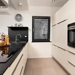 Appartamento Aurea De Luxe Luxus Mit Beheiztem Pool Insel Krk Malinska
