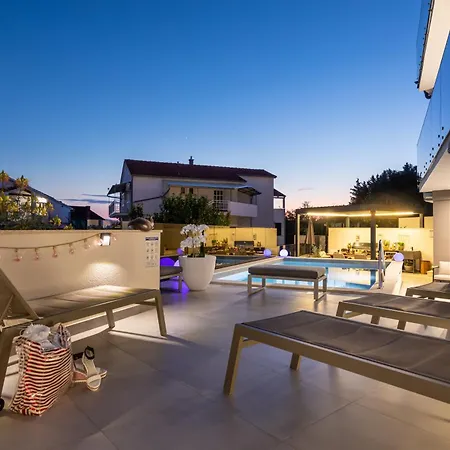 Aurea De Luxe Luxus Mit Beheiztem Pool Insel Krk 马林斯卡