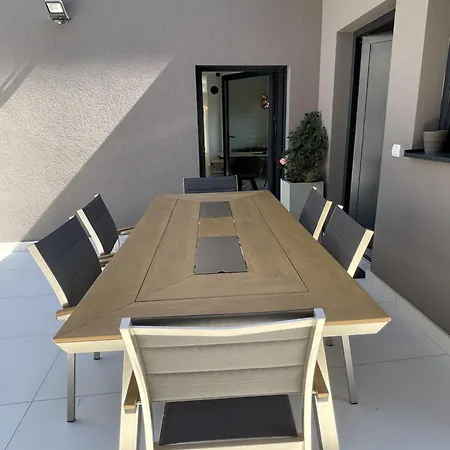 Aurea De Luxe Apartmán *