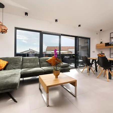 Aurea De Luxe Luxus Mit Beheiztem Pool Insel Krk * Malinska