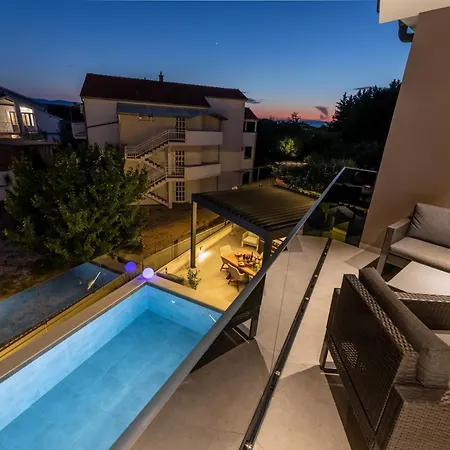 Aurea De Luxe Luxus Mit Beheiztem Pool Insel Krk