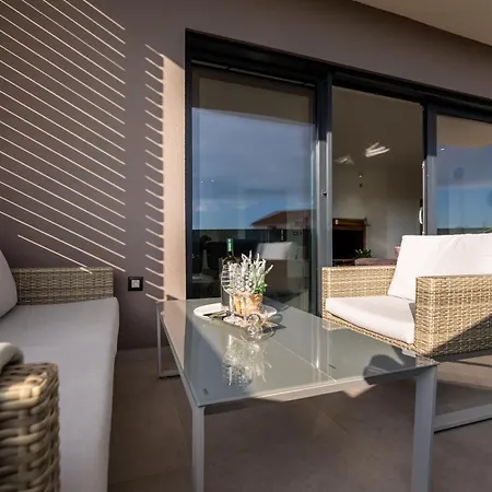 Aurea De Luxe Luxus Mit Beheiztem Pool Insel Krk 公寓