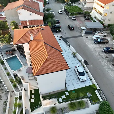 Apartment Aurea De Luxe Luxus Mit Beheiztem Pool Insel Krk Malinska