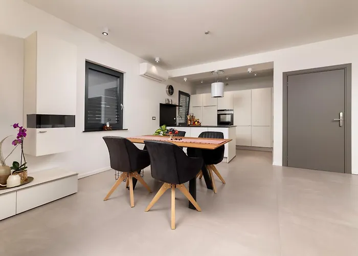 Apartment Aurea De Luxe Luxus Mit Beheiztem Pool Insel Krk Malinska