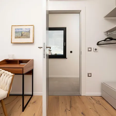 Aurea De Luxe Malinska